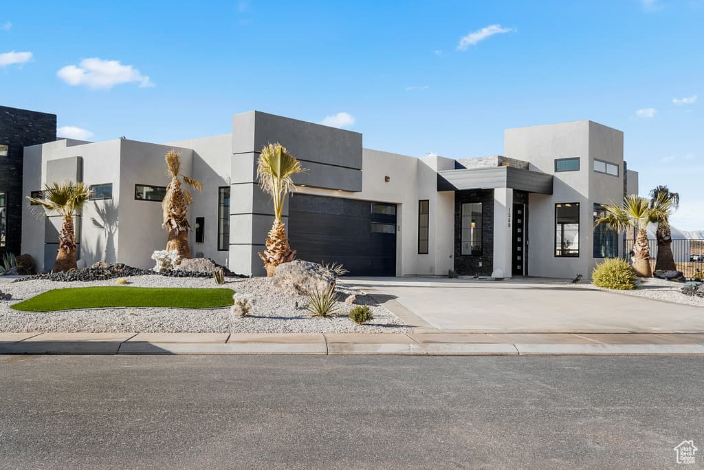 1560 W TORREY PINES RD - Property photo 1 of 6