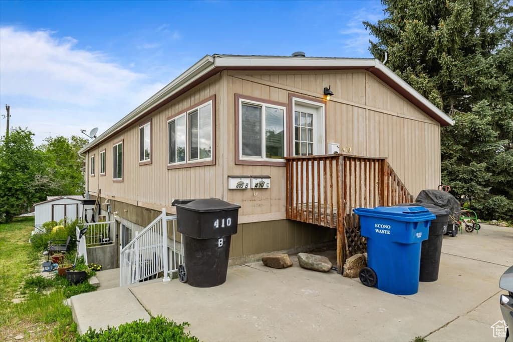410 S 100 E - Property photo 1 of 6