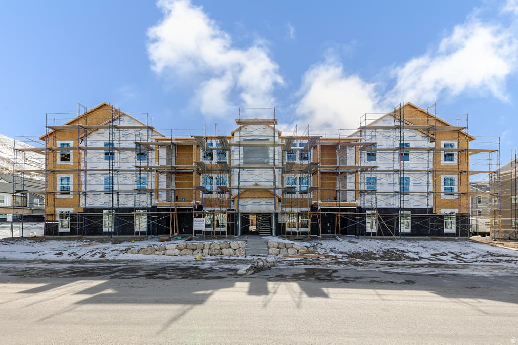 675 W 4500 S #P202 - Property photo 1 of 6