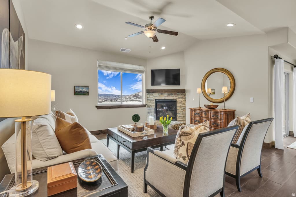 1261 W BLACK ROCK TRL #39L - Property photo 1 of 6