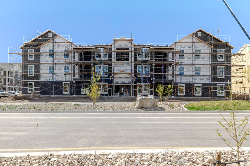 6668 W TWIN ROCKS LN #B303 - Property photo 1 of 6
