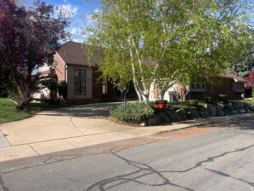 1773 MEADOW CREEK LANE - Property photo 1 of 6