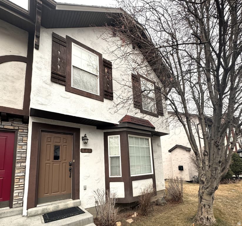 863 ZURICH LN - Property photo 1 of 6