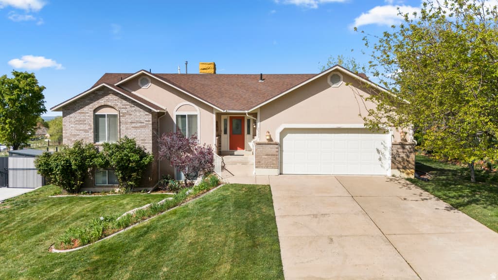 2925 N 850 E - Property photo 1 of 6