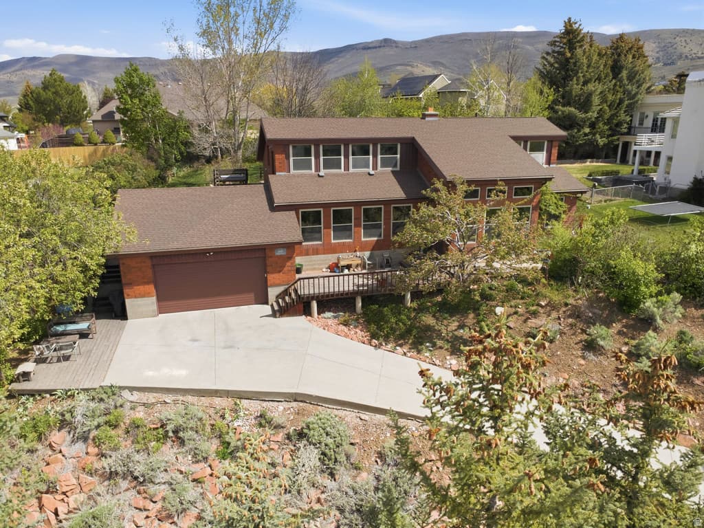 661 E RIDGE DR - Property photo 1 of 6