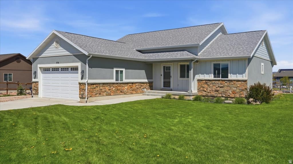 376 RIVER BLUFFS DR - Property photo 1 of 6
