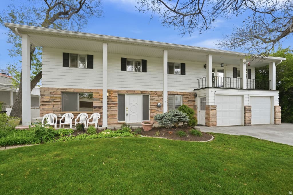 3664 S LAURELCREST DR - Property photo 1 of 6