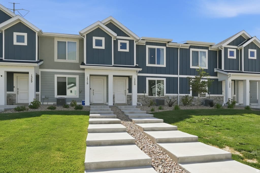 1309 S 3690 E - Property photo 1 of 6