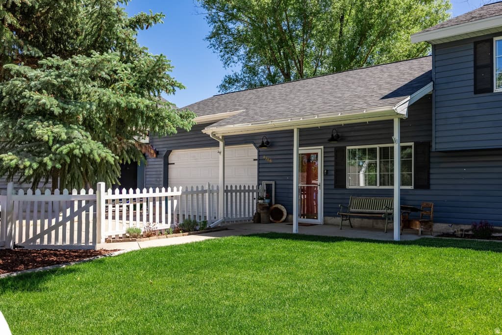 4366 N MEADOW LN - Property photo 1 of 6