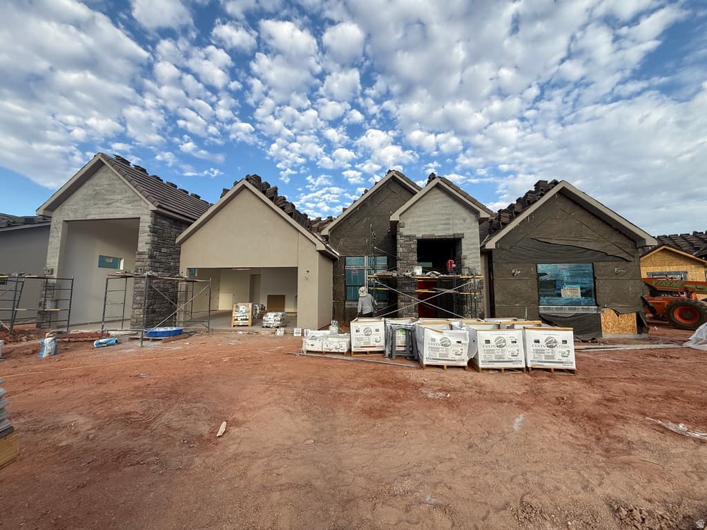 61 N 640 W - Property photo 1 of 6