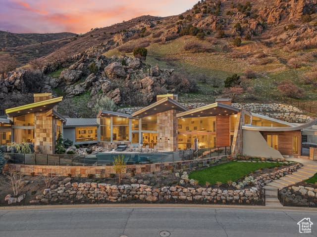 4141 E CANYON ESTATE DR