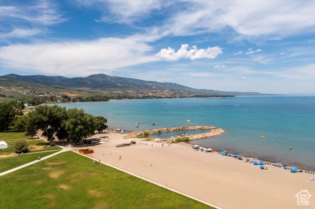 2176 S BEAR BLVD #421