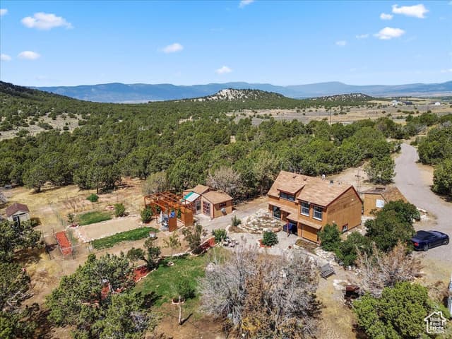11450 N PIGEON HOLLOW RD