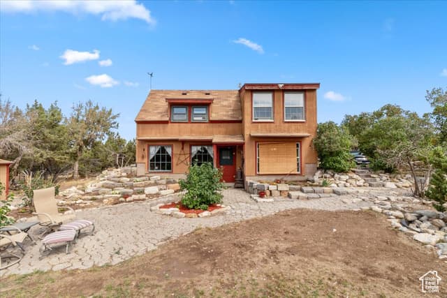 11450 N PIGEON HOLLOW RD