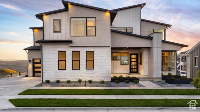 4521 N SOLSTICE DR #305