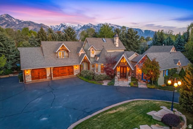 2238 E COTTONWOOD COVE LN