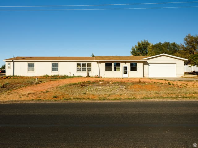 1686 S POWELL DR