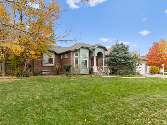 1422 E CHERRY CANYON WAY