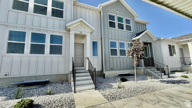 244 W CRESCENT LN #95