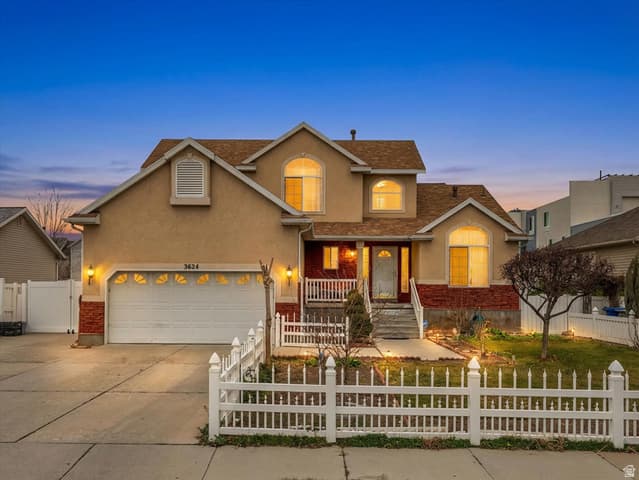 3624 S LIONHEART WAY
