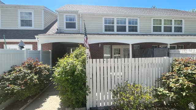 271 BROOKFIELD LN