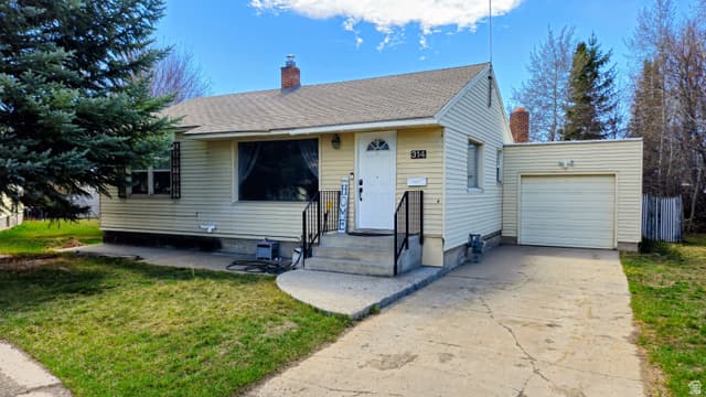 314 CIRCLE DR