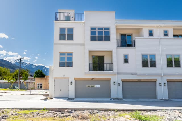 2172 E RISING WOLF LN #16