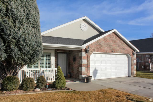 2434 N DORCHESTER AVE