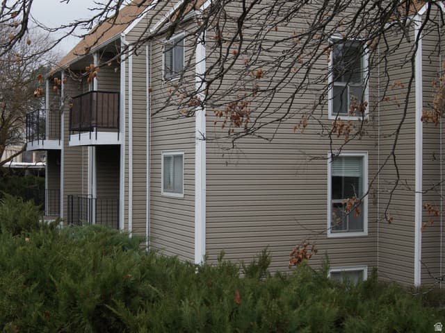 4614 S QUAIL PARK DR #J