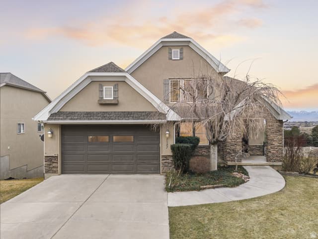 8987 N COTTAGE CANYON DR