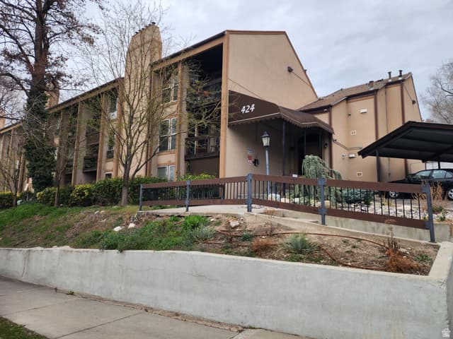 424 N CENTER ST #201