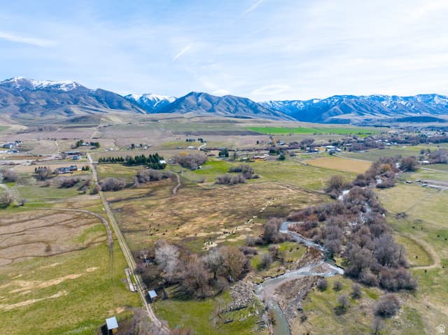 9800 S HWY 165