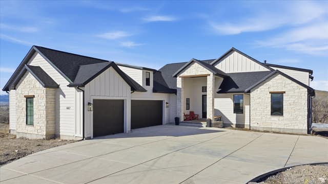 687 N CHERRY CREEK PKWY