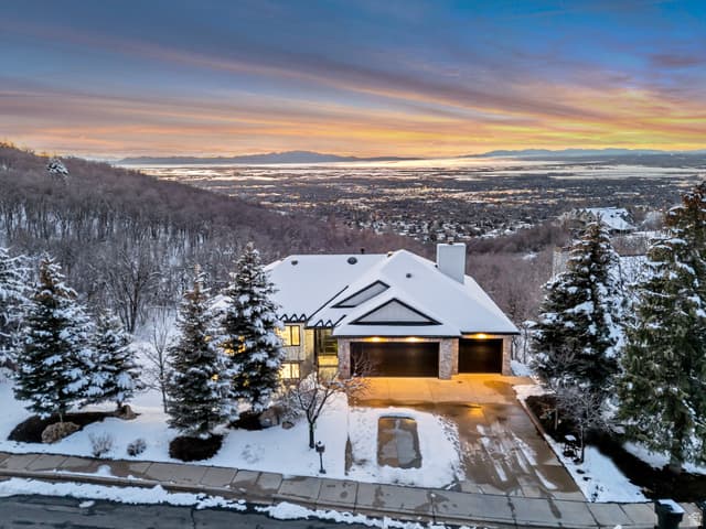 2768 S GRAND OAK CIR