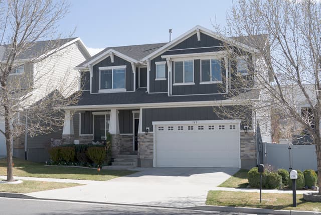 769 W STAR SPANGLED DR