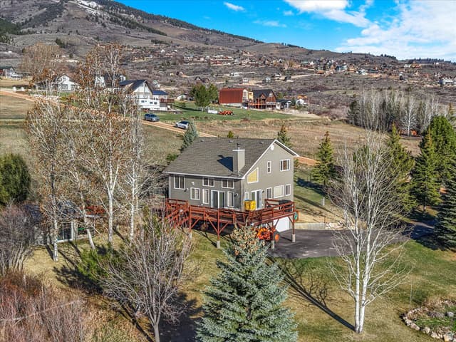 137 MAPLE DR #326&7