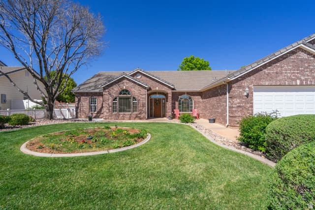 3734 W MITCHELL DR