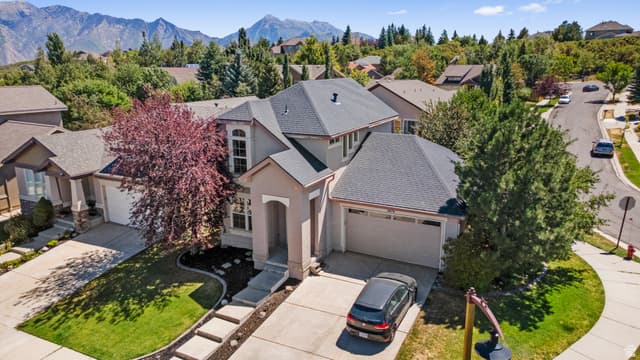 1870 E OAK BEND DR