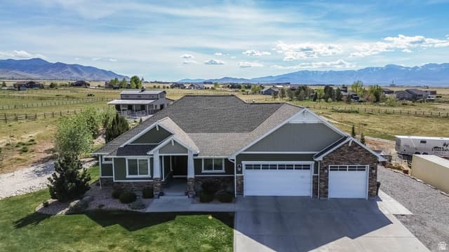 3085 N BRONZEWOOD CIR #26