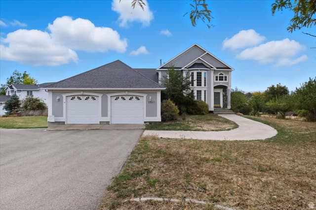 2887 N VIEWCREST CIR