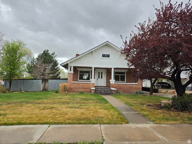 250 S MAIN ST