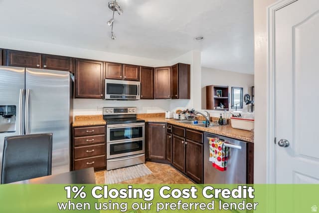 156 W CARRICK DR