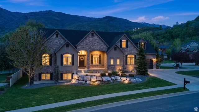8230 DEER RUN WAY