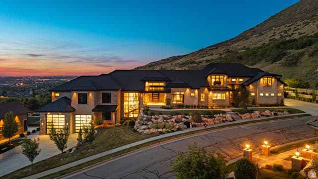 349 FORD CANYON DR