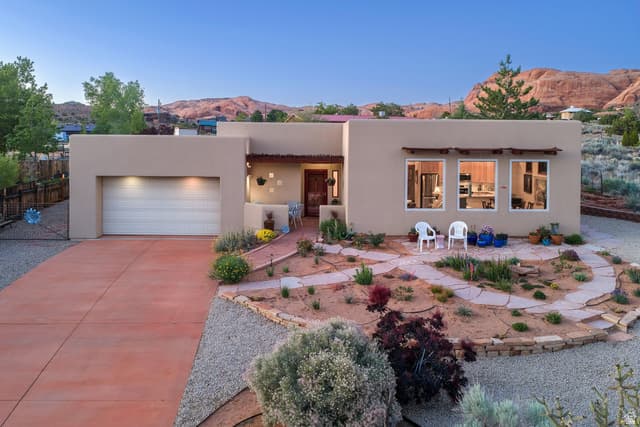 2154 S RIO VERDE DR