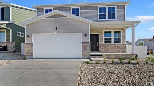 311 N BROADWAY DR