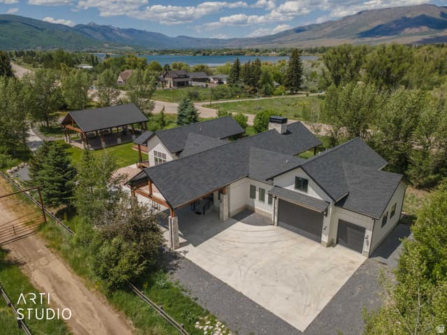 1188 S OLD TRAPPERS LOOP RD