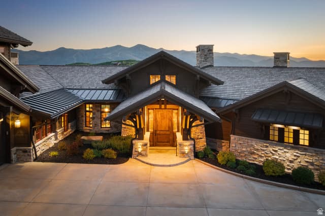 2680 E SHADOW RIDGE CIR