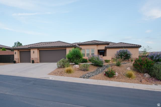 296 E ZION TRAIL