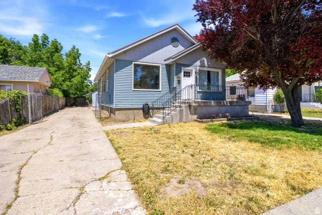 24 W CRYSTAL AVE